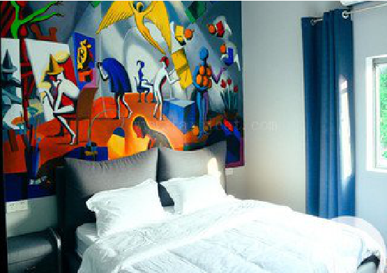 泰兴对于酒店的墙体彩绘而言更注重哪些方面？